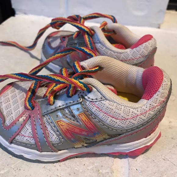 Rainbow Baby Shoes 🦄 - Picture 2 of 6